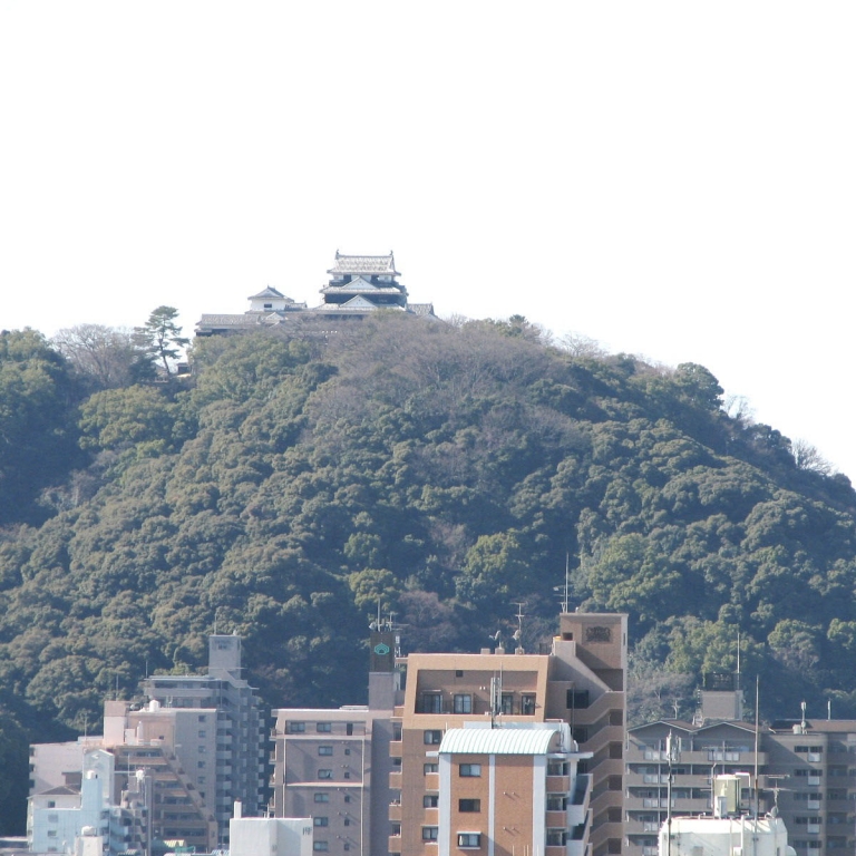 Замок Мацуяма; Эхимэ