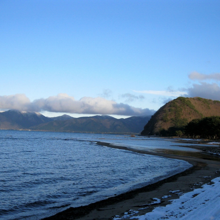 Озеро Иновасиро в декабре; Фукусима