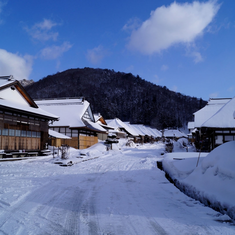 Деревня Оути зимой, край Айдзу; Фукусима