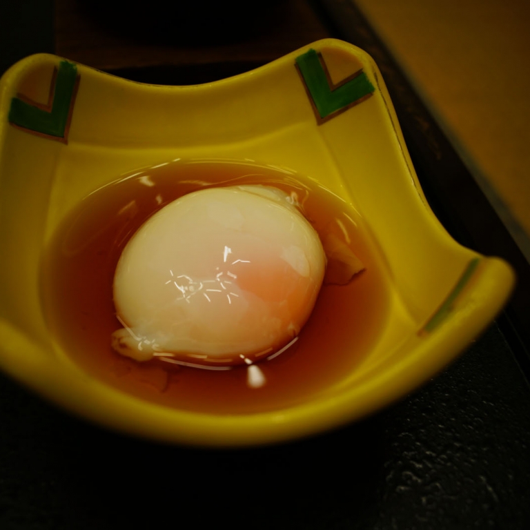 Онсэн-тамаго - полусырое яйцо в соевом соусе; Гумма