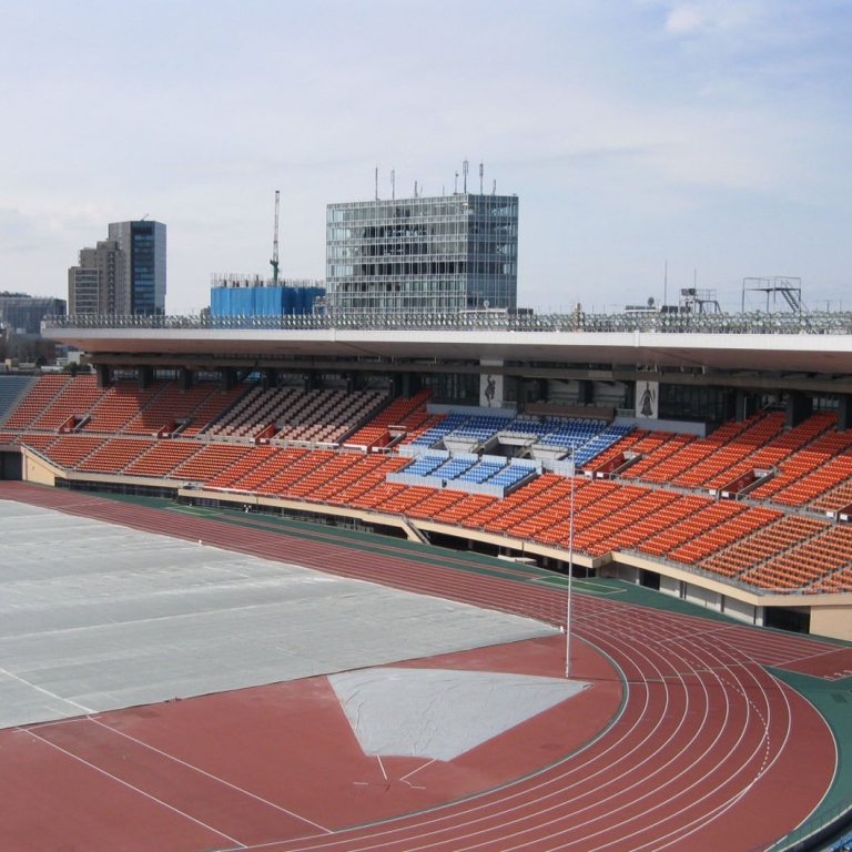 Ныне снесенный старый олимпийский стадион 1964 г.; Токио