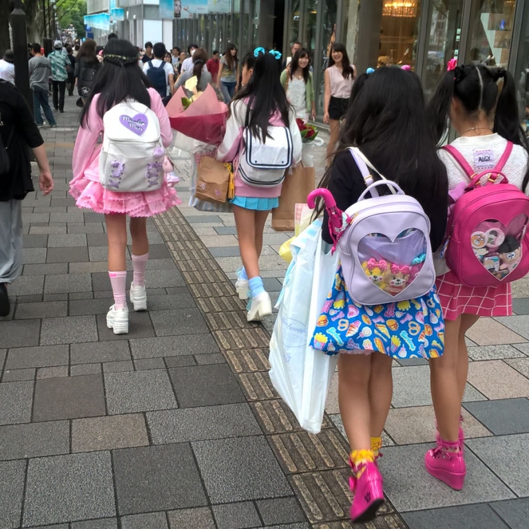 Городская девичья культуры одежды; Токио